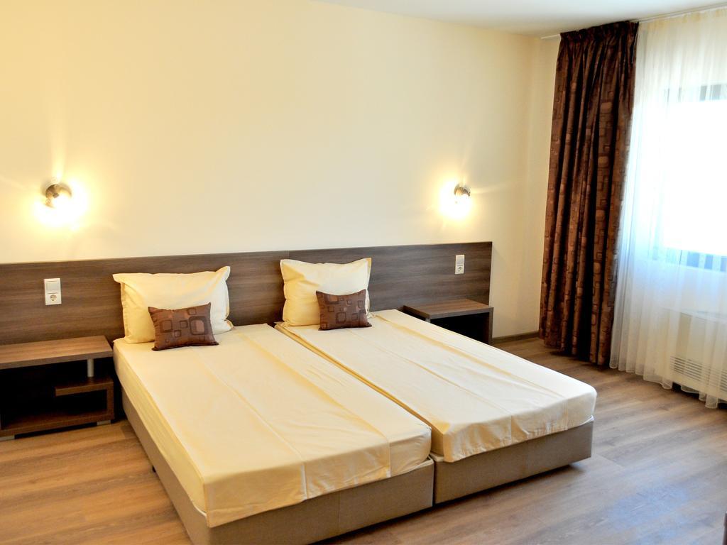 Yustina Villas Guest House 客房 照片